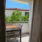Brand New Seaside Apartments Noa & Jakov, Zaboric Sibenik Daire Zaboric