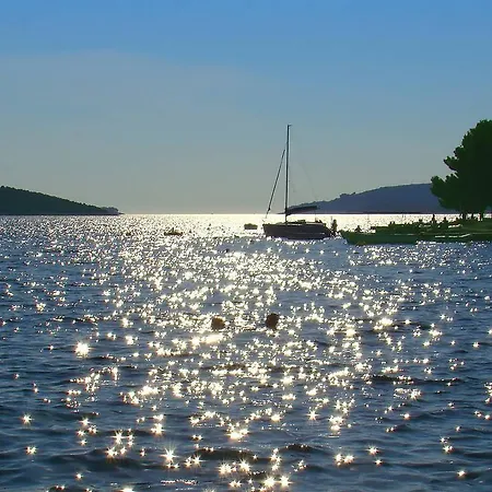 Charming Seaside Noa & Jakov, Sibenik *