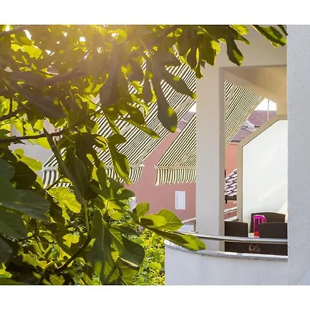Apartamento Charming Seaside Noa & Jakov, Sibenik *