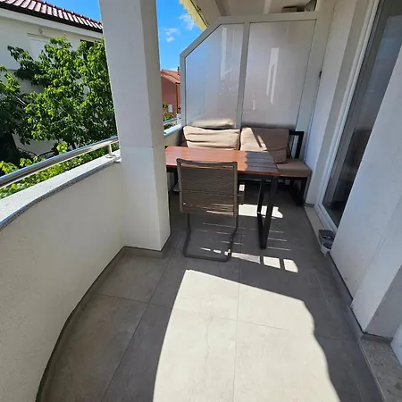 Charming Seaside Noa & Jakov, Sibenik Apartment Zaboric