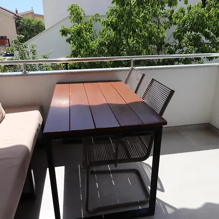 Charming Seaside Noa & Jakov, Sibenik Apartment Zaboric