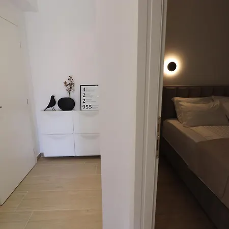 Charming Seaside Noa & Jakov, Sibenik Apartment