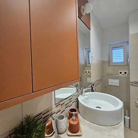 Brand New Seaside Noa & Jakov, Sibenik Apartment Zaboric