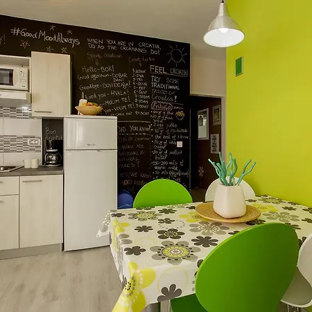 Charming Seaside Noa & Jakov, Sibenik * Zaboric