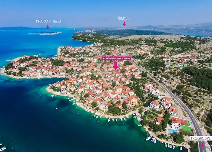 Charming Seaside Noa & Jakov, Sibenik Apartment