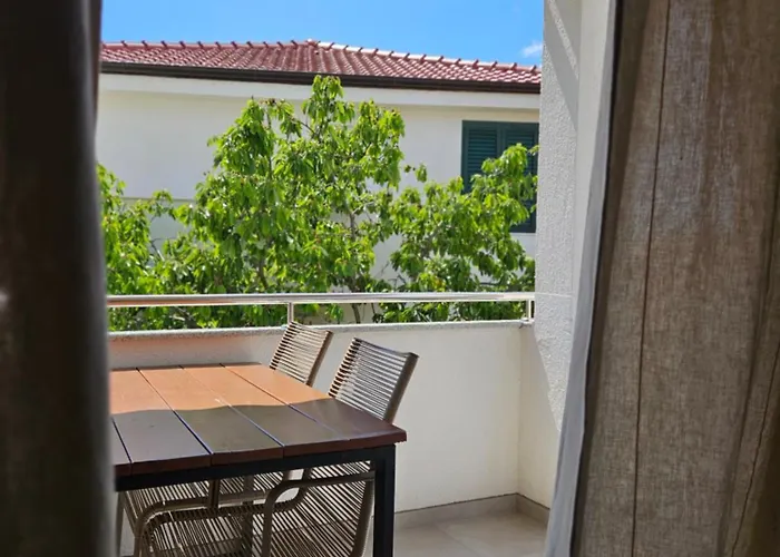 Charming Seaside Noa & Jakov, Sibenik Appartement Zaboric