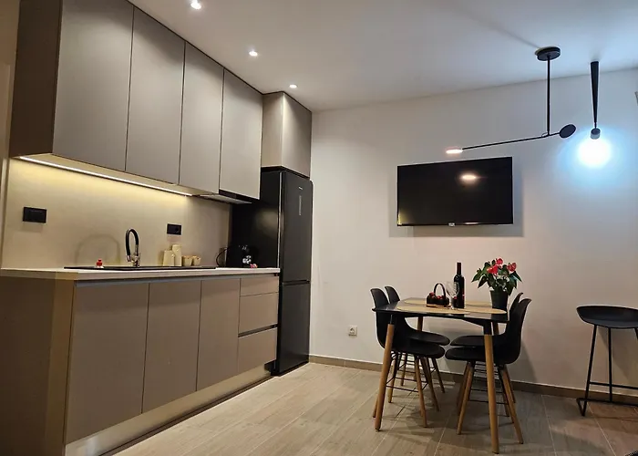 Charming Seaside Noa & Jakov, Sibenik Apartment *