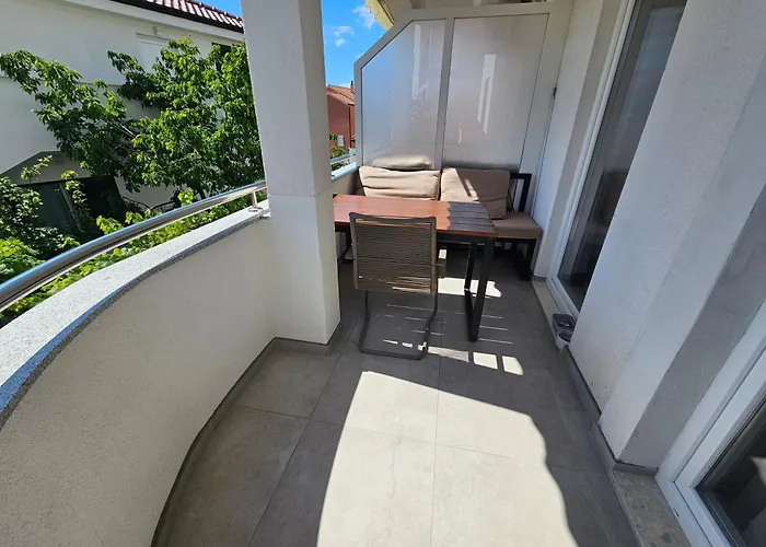 Charming Seaside Noa & Jakov, Sibenik Apartment Zaboric