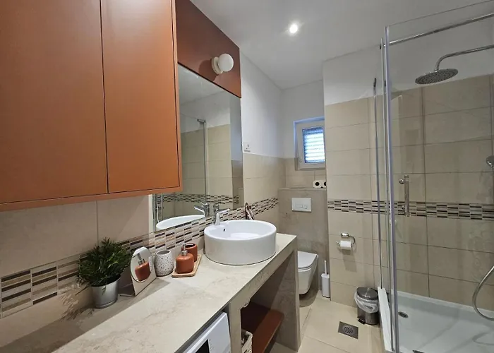 Charming Seaside Noa & Jakov, Sibenik Appartement